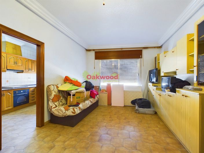 Image No.20-8 Bed Property for sale