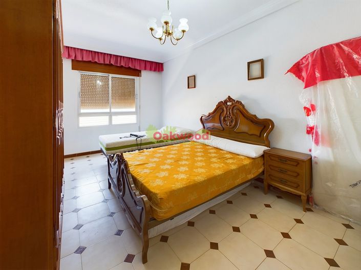 Image No.23-8 Bed Property for sale