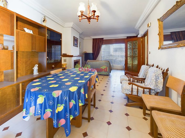 Image No.33-8 Bed Property for sale