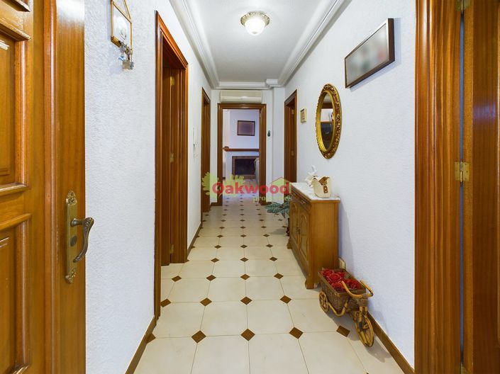 Image No.36-8 Bed Property for sale