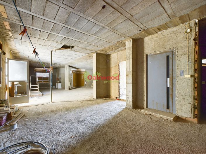 Image No.39-8 Bed Property for sale