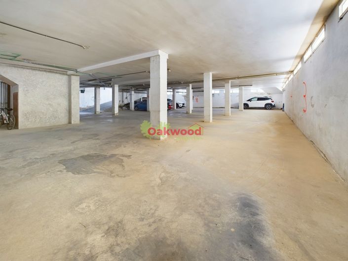 Image No.40-8 Bed Property for sale