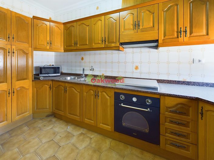 Image No.5-8 Bed Property for sale