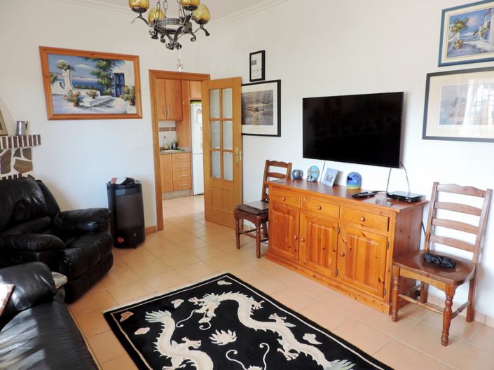 Image No.2-4 Bed Property for sale