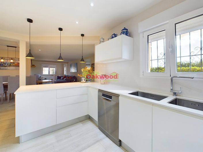 Image No.13-4 Bed Villa for sale