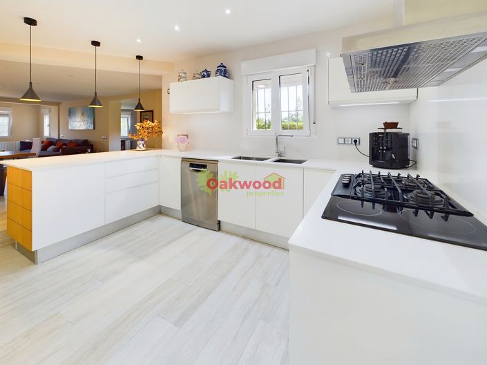 Image No.14-4 Bed Villa for sale