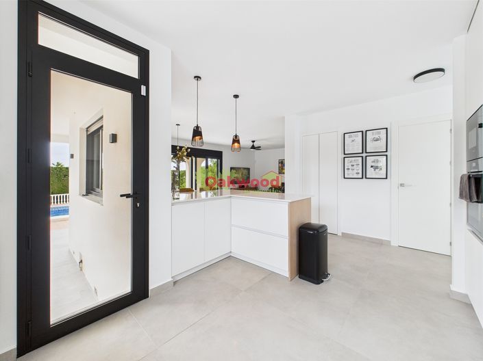 Image No.13-4 Bed Villa for sale