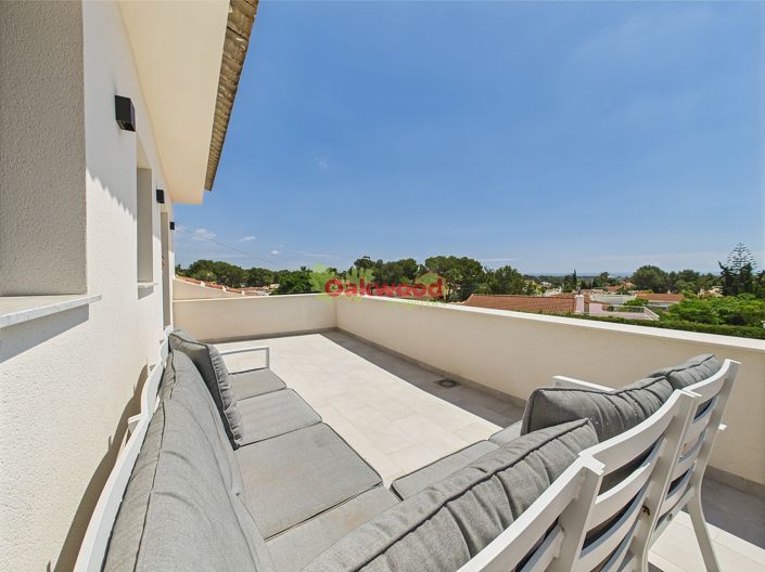 Image No.32-4 Bed Villa for sale