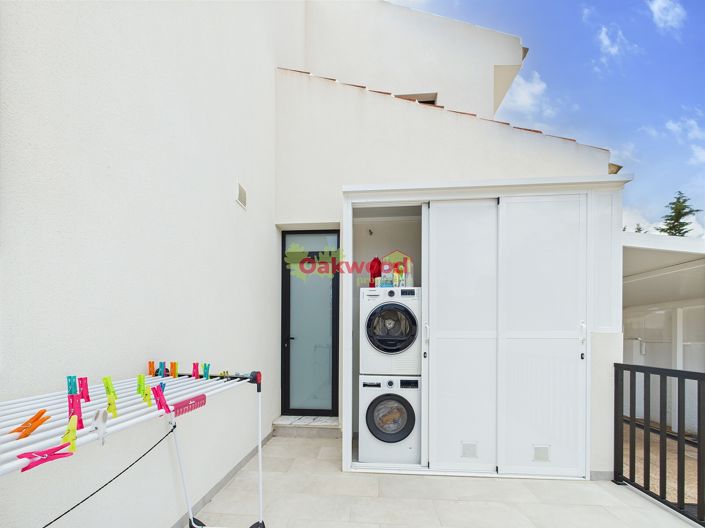 Image No.58-4 Bed Villa for sale