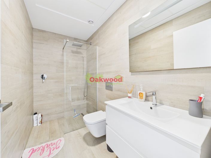 Image No.21-3 Bed Property for sale