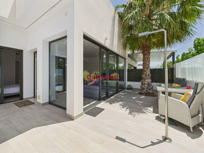 Image No.24-3 Bed Property for sale