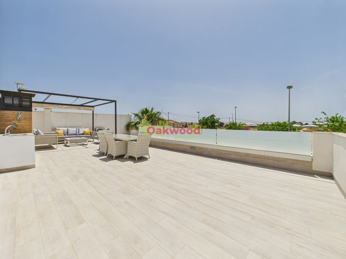 Image No.33-3 Bed Property for sale