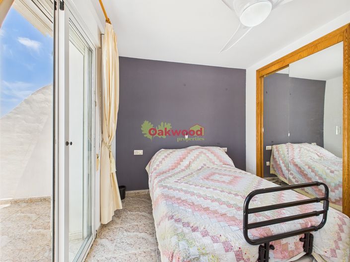 Image No.15-2 Bed Townhouse for sale