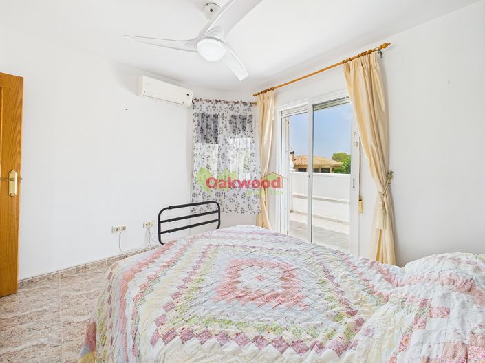 Image No.16-2 Bed Townhouse for sale