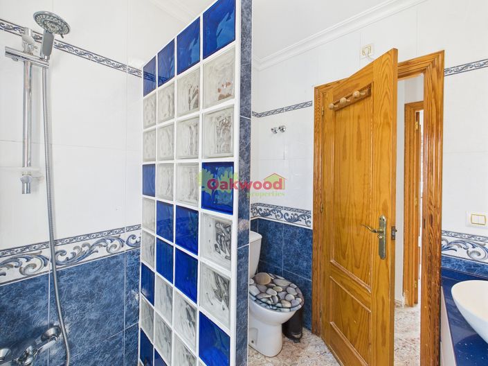 Image No.20-2 Bed Townhouse for sale