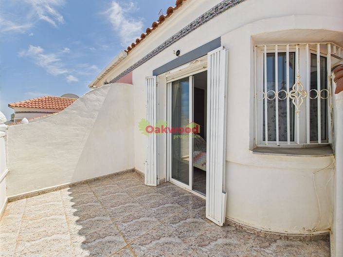 Image No.32-2 Bed Townhouse for sale