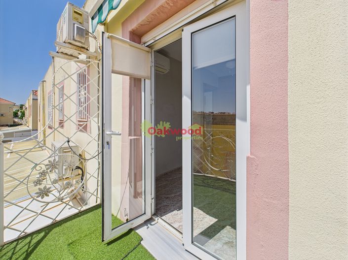 Image No.33-2 Bed Townhouse for sale