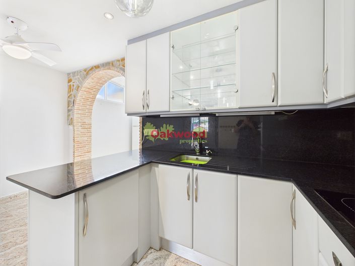 Image No.9-2 Bed Townhouse for sale