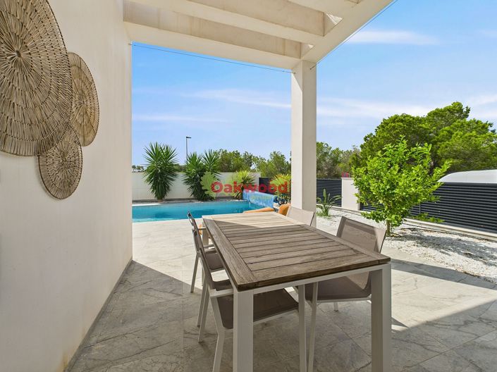 Image No.25-3 Bed Villa for sale