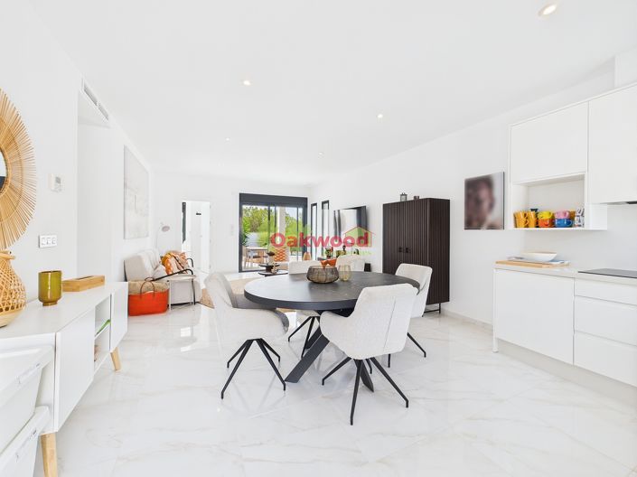 Image No.8-3 Bed Villa for sale