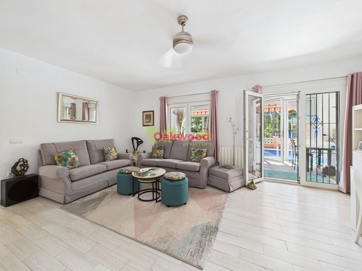 Image No.4-Villa de 6 chambres à vendre à Pinar de Campoverde