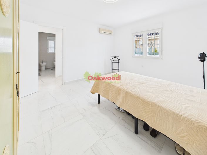 Image No.18-6 Bed Villa for sale