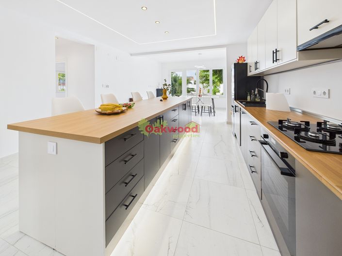 Image No.3-6 Bed Villa for sale