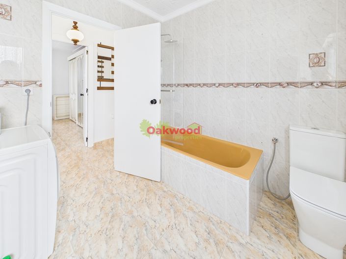 Image No.30-6 Bed Villa for sale