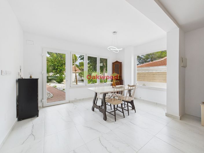 Image No.5-6 Bed Villa for sale