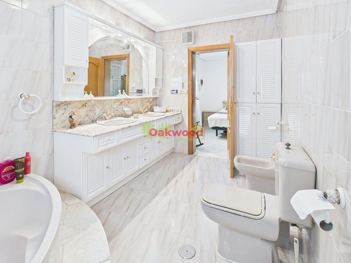 Image No.19-3 Bed Villa for sale