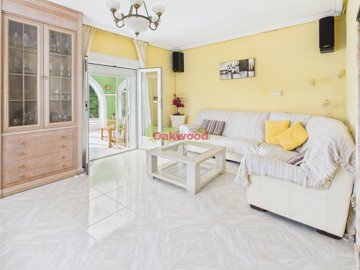 gcam04245g0-pr0076-still022