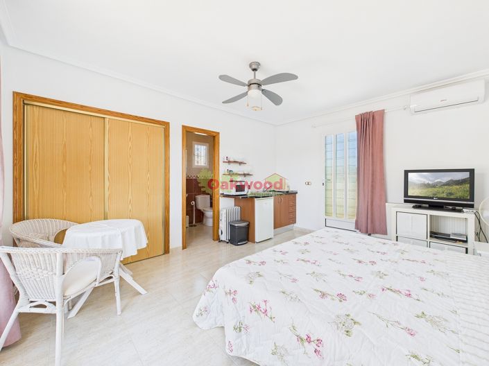 Image No.12-3 Bed Villa for sale