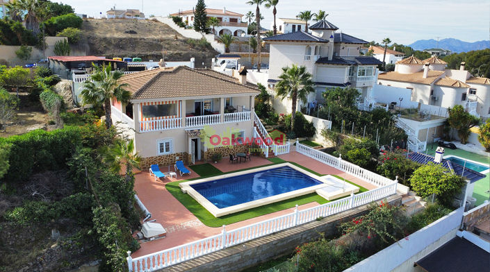 Image No.2-4 Bed Villa for sale
