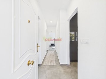 gcam04245g0-pr0083-still019