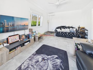 gcam04245g0-pr0083-still013