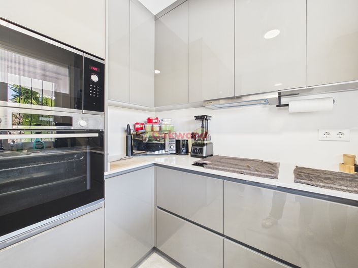 Image No.8-2 Bed Villa for sale