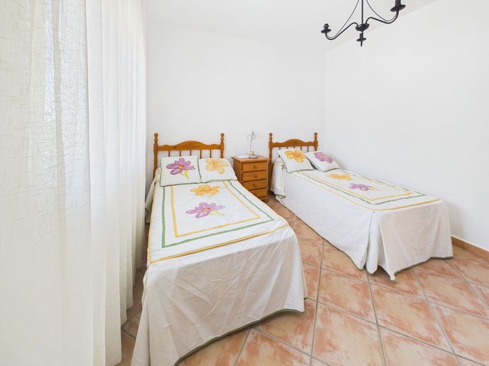 Image No.15-3 Bed Villa for sale