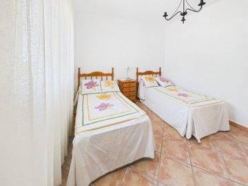 gcam04245g0-pr0085-still010