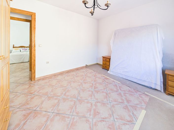 Image No.19-3 Bed Villa for sale