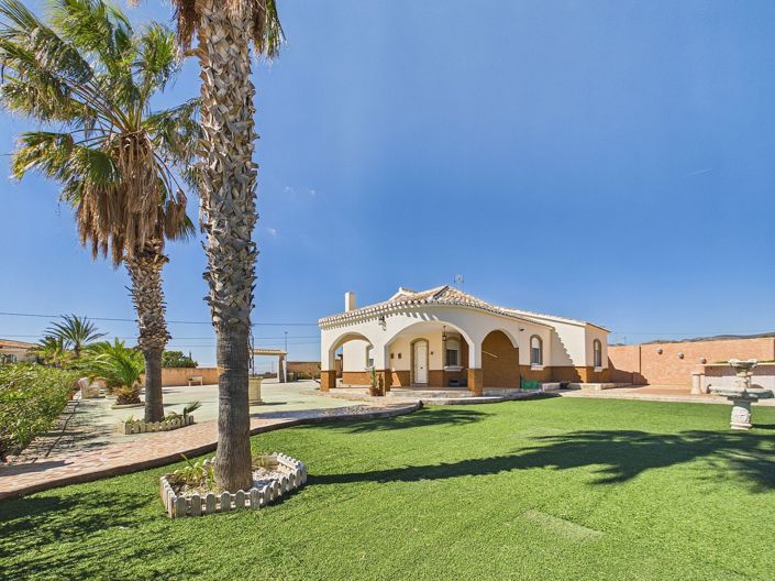 Image No.2-3 Bed Villa for sale