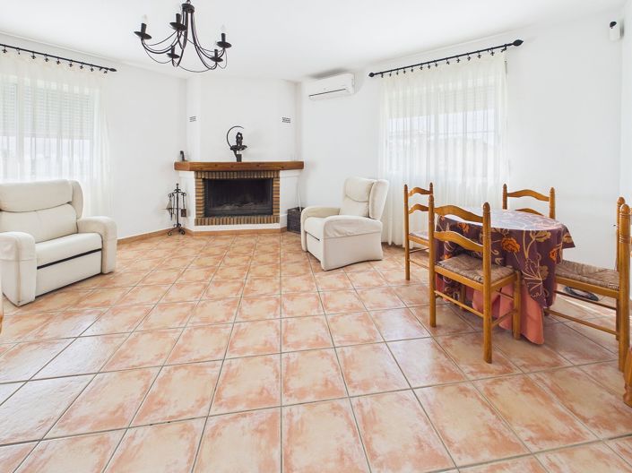 Image No.6-3 Bed Villa for sale