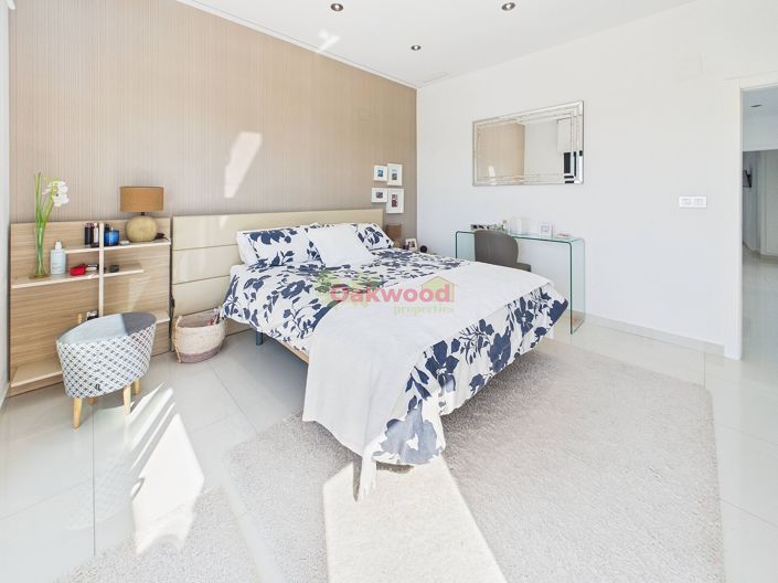 Image No.11-3 Bed Villa for sale