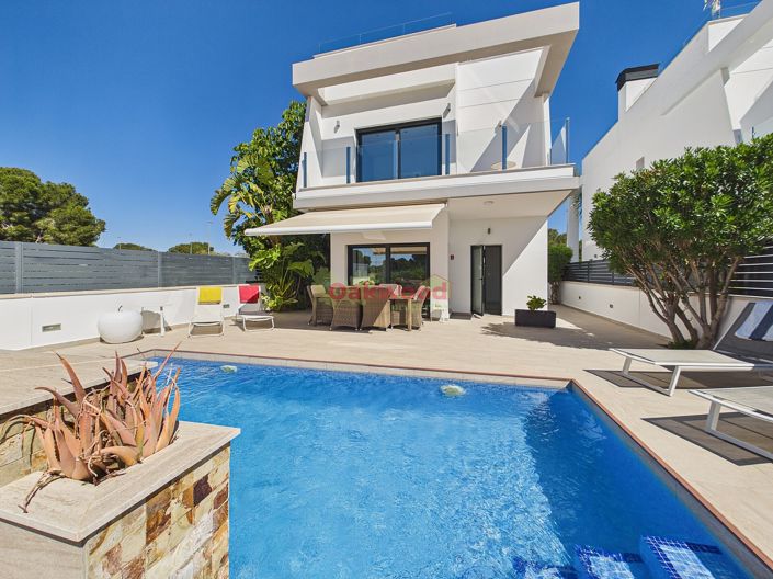 Image No.35-3 Bed Villa for sale