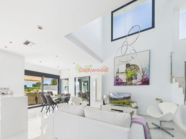 Image No.4-3 Bed Villa for sale