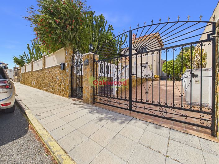 Image No.29-4 Bed Villa for sale