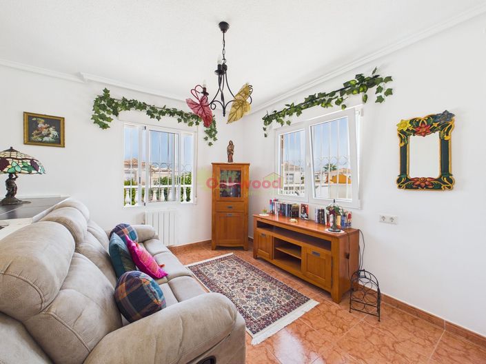 Image No.11-3 Bed Property for sale