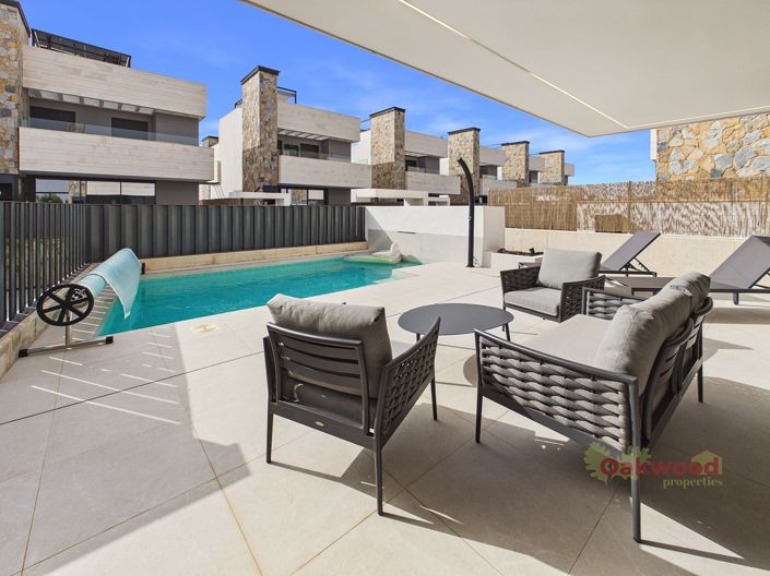 Image No.2-4 Bed Villa for sale