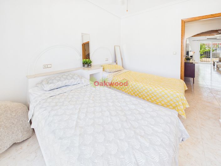 Image No.16-3 Bed Townhouse for sale