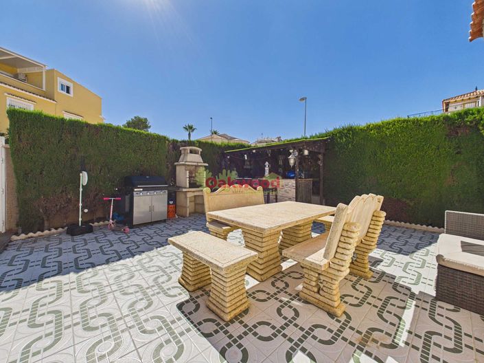 Image No.20-4 Bed Villa for sale