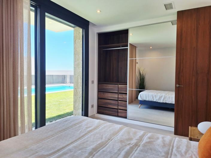 Image No.9-3 Bed Villa / Detached for sale